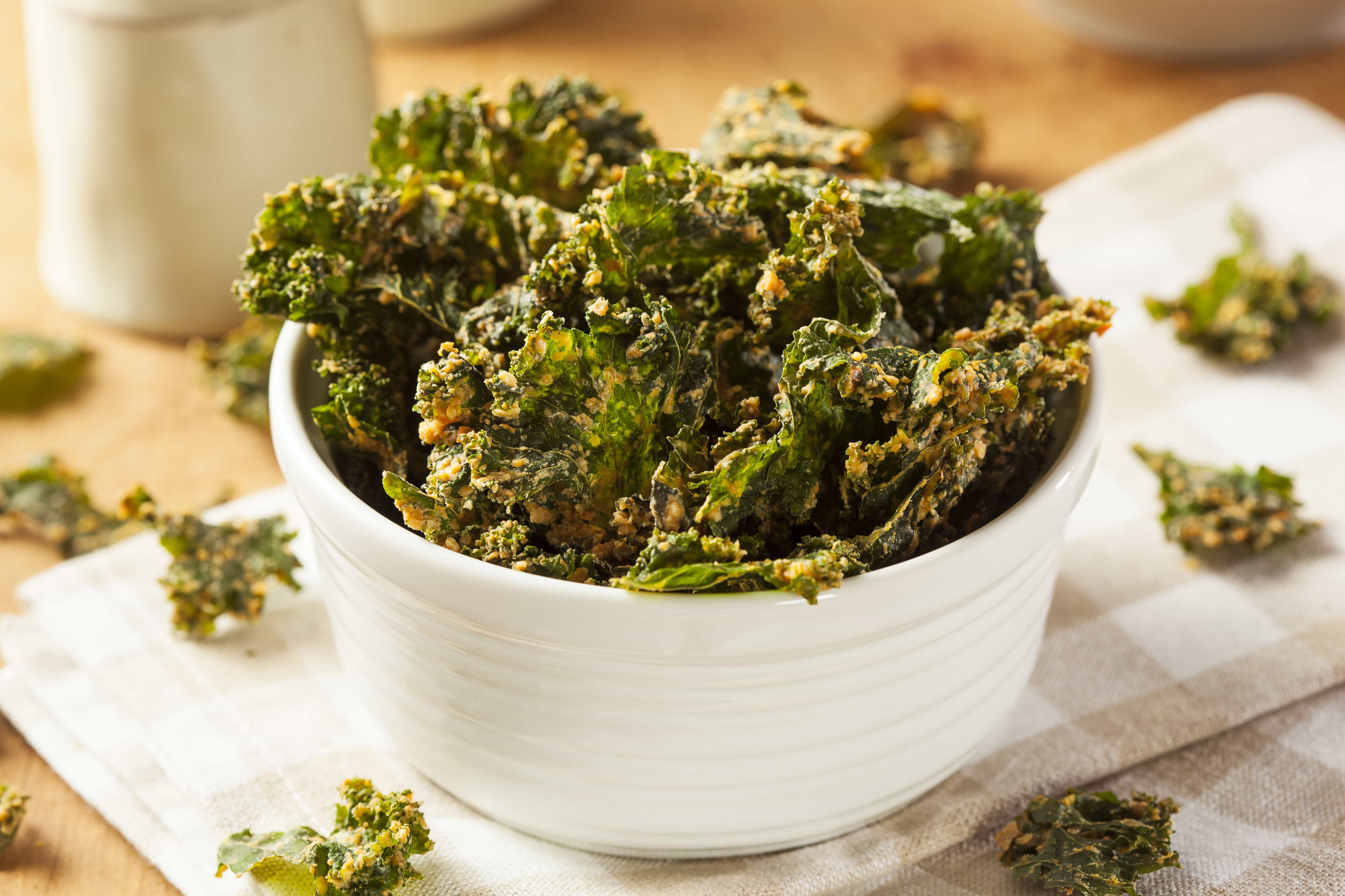 kale chips with nutritional yeast